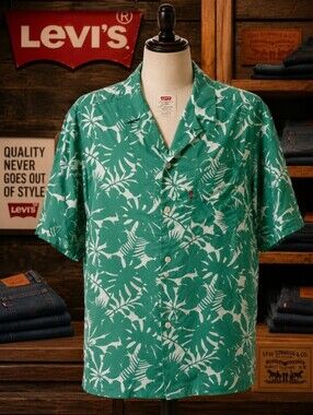 Levi's XXL Relaxed Hawaiian Camp Shirt Green Floral Tropical Button Front
